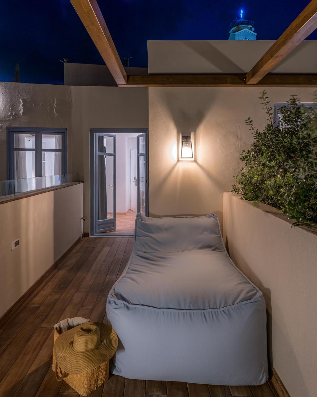 Shapes Luxury Suites Ermoupoli Exteriör bild